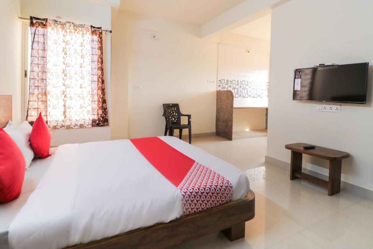 Oyo 63903 Hotel Shree Ram Villa Dwārka Esterno foto